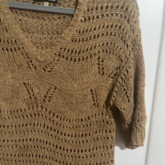 CABLE AND GAUGE BROWN V-NECK SHORT SLEEVE TOP SZ M - Picture 2 of 5